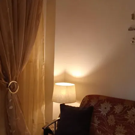 Steve's House & Eldi * Edessa