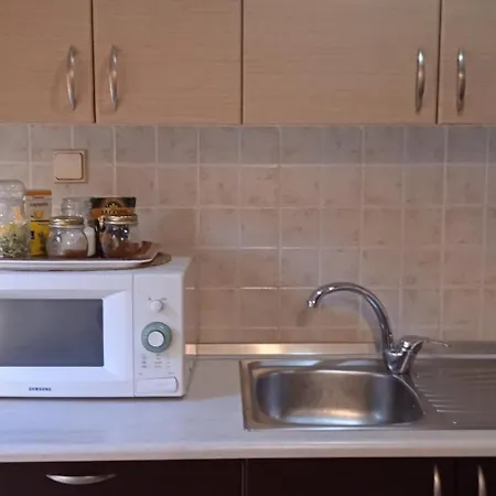 Steve's House & Eldi Apartment