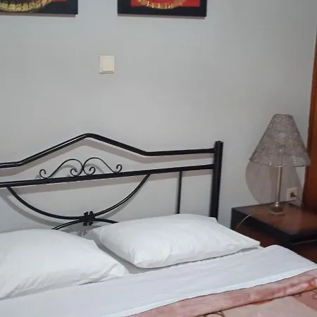 Steve's House & Eldi شقة *