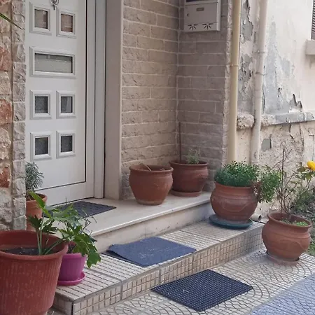 Steve's House & Eldi *