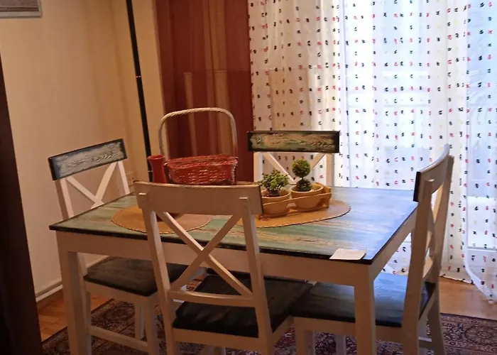 Steve's House & Eldi Edessa